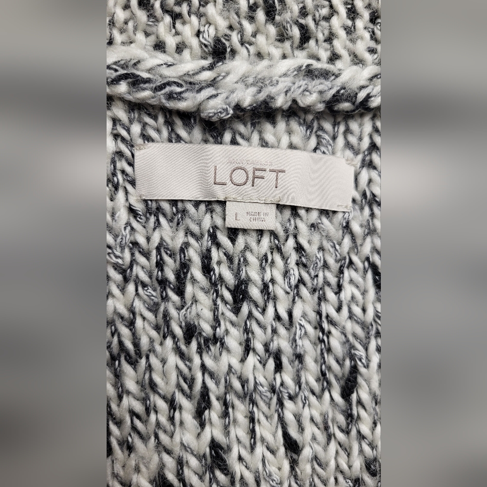 Ann Taylor LOFT Very Soft Sweater Vest Size L - Picture 8 of 9